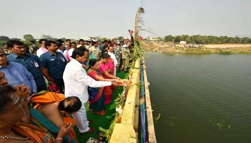 Telangana CM KCR to perform Jala Harathi to Mid Manair