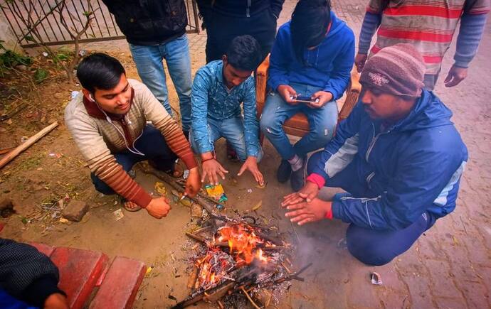 সপ্তাহান্তে জাঁকিয়ে শীত কলকাতায়, উত্তর-পশ্চিম ভারতে  শৈত্যপ্রবাহের প্রবাহের সর্তকতা