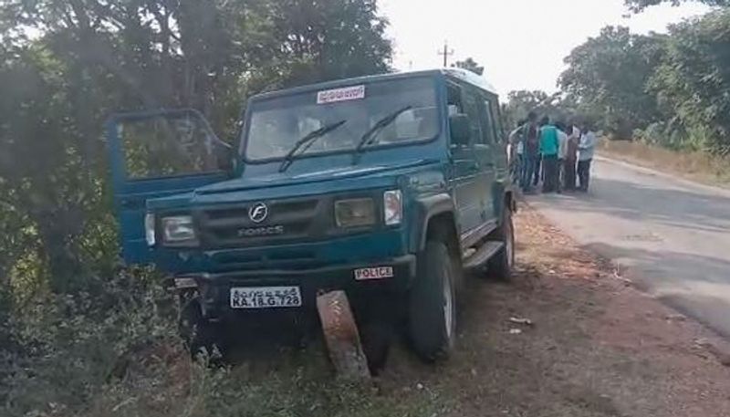 Man Theft Police Jeep in Chikmagalur