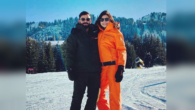 Virat Kohli Anushka Sharma Celebrate New Year With Bollywood stars