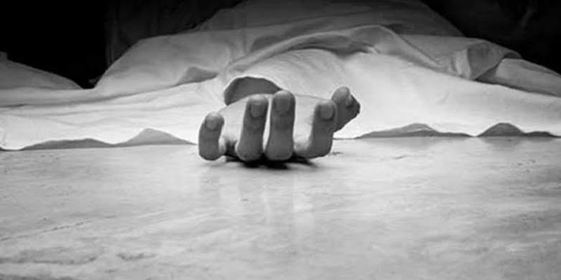 Man Kills wife in payakaraopeta