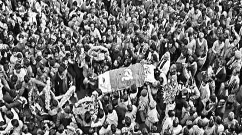 Safdar Hashmi death anniversary, excerpt from the book Halla Bol: The death and life of Safdar Hashmi