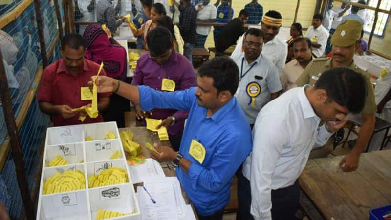 drunken government teacher came to vote counting