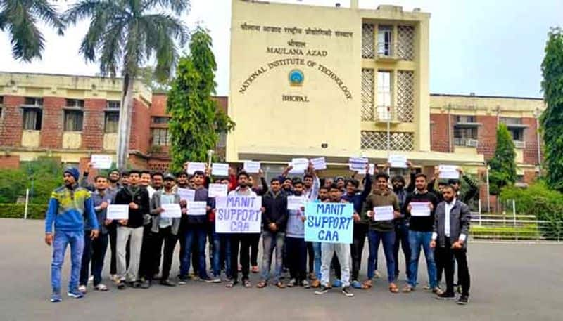 Madhya Pradesh: Students of Maulana Azad National Institute of Technology hold rally in support of CAA