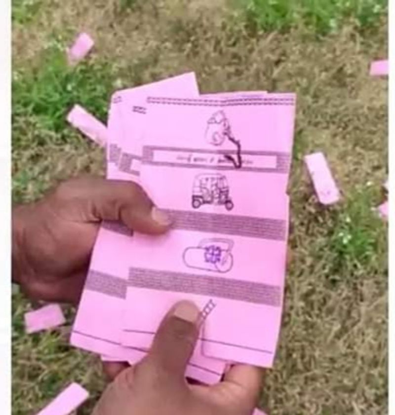 voting slips were found near roadside in perambalur