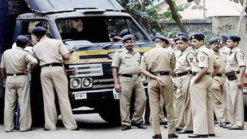 పోలీసులు వెంబడిస్తున్నారని భవనంపై నుంచి దూకి వ్యక్తి మృతి.. ఎక్కడ జరిగిందంటే ? 