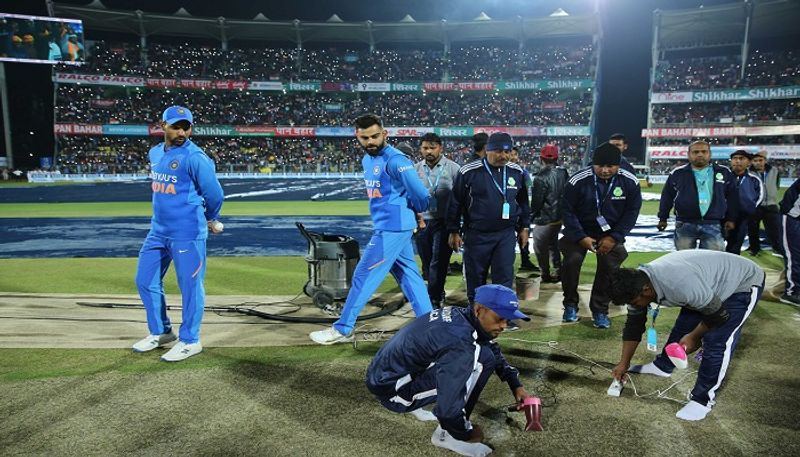 Twitter reacts to groundsmen using Hair Dryer and Steam Iron to dry pitch in first T20 Troll