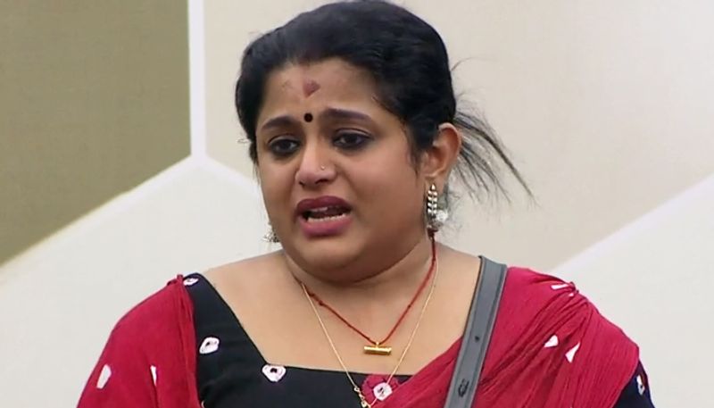 veena nair about suraj venjaramoodu in bigg boss 2