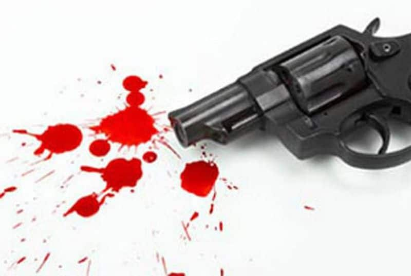 man injured due to gun blast in arcot