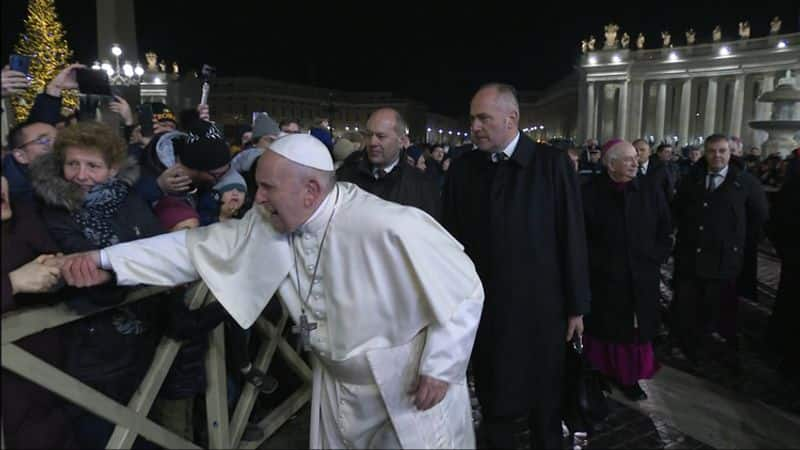 Pop francis kiss a girl