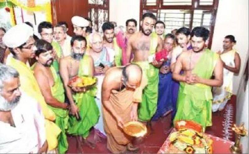 traditional rituals done in udupi pejawara mutt