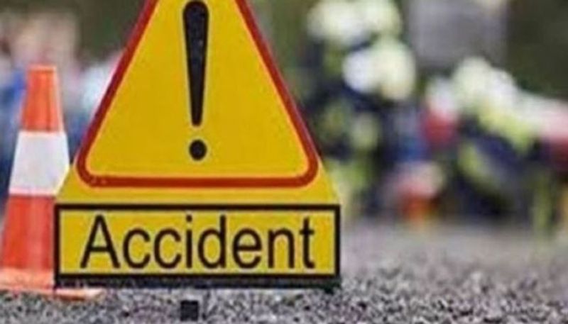 Chande artists from kasaragod injured in Bus accident at mandya