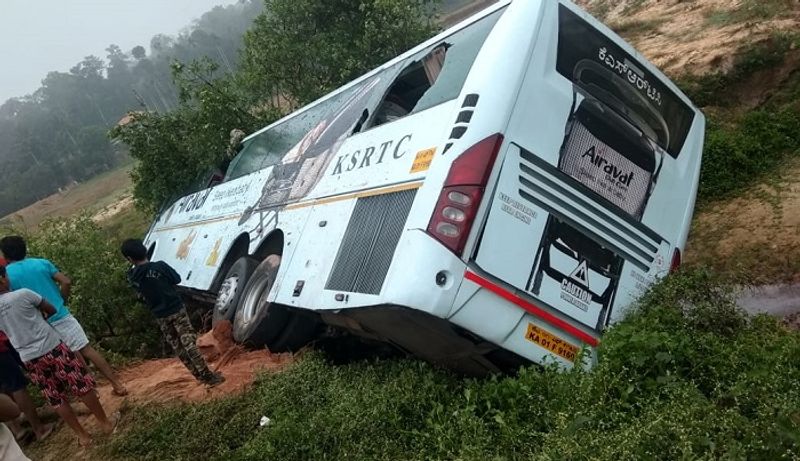 bangalore Ernakulam ksrtc airavat bus accident in madikeri