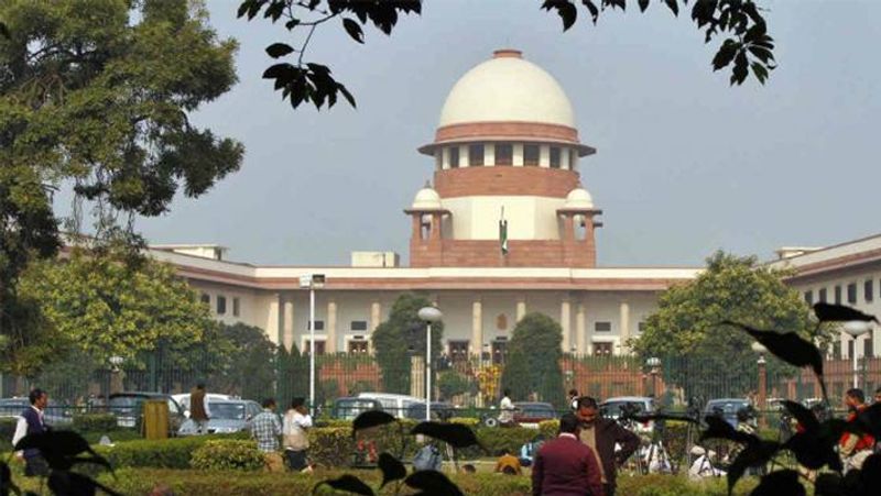 SC Ask J&K Administration To Review All Restrictions Within a Week