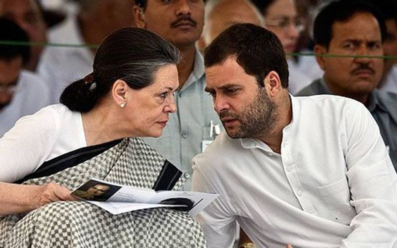 Sonia Rahul, Priyanka in Hyderabad for Revanth Reddy oath ceremony - bsb