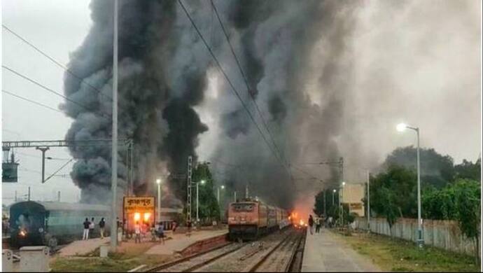 তাণ্ডবের জেরে বাংলাতেই ৮৫ কোটির ক্ষতি, হাইকোর্টে জানাল রেল