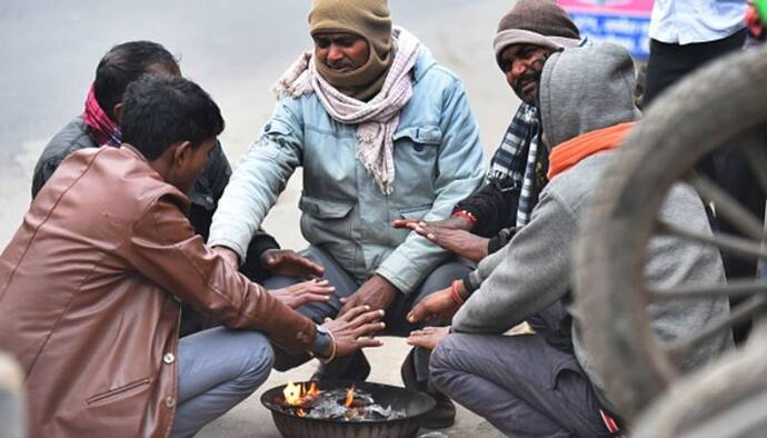 জাঁকিয়ে ঠান্ডা কলকাতায়,  তাপমাত্রা একলাফে নামল  ২ ডিগ্রি