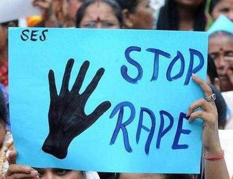 24 year old woman molested at Mahaboobabad