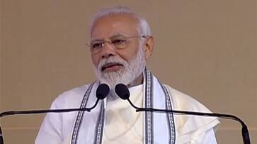 PM Modi in Kolkata, pays obeisance to Swami Vivekananda at Belur Mutt in Howrah