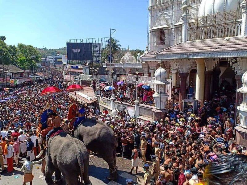 Pettai Thullal function happened in Erumeli Vavar Masjid