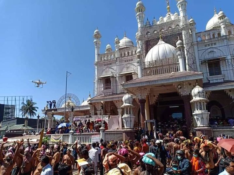 Pettai Thullal function happened in Erumeli Vavar Masjid