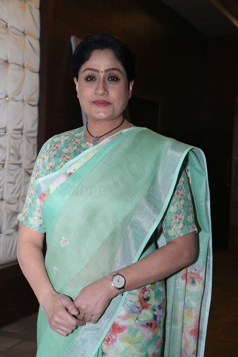 Veteran actress Vijaya Shanti to come back to movies  jsp