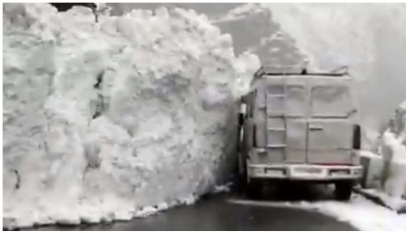 Video of glacier breaking and blocking the traffic goes viral