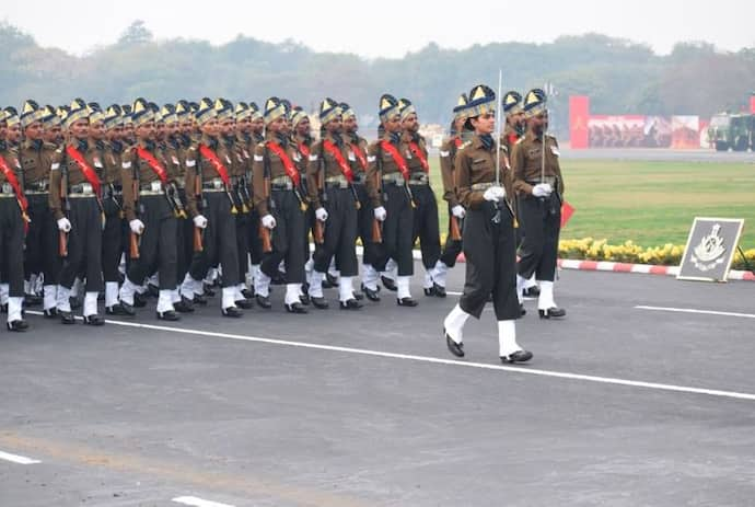 সেনা দিবসের কুচকাওয়াজে এই প্রথম মহিলা অ্য়াডজুটান্ট তানিয়া শেরগিল