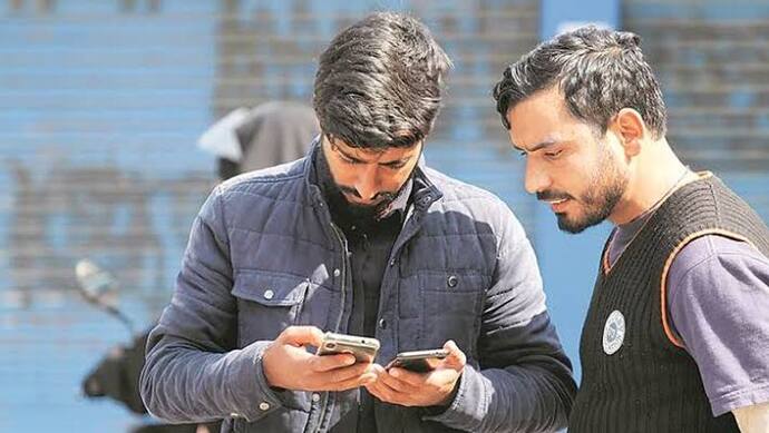 सिर्फ स्कैन करने से सेव हो जाएगा गर्लफ्रेंड का नंबर, अद्भुत है WhatsApp का ये नया फीचर