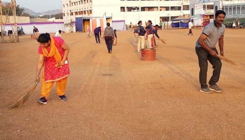 Koppal Superintendent of Police Sangeeta Clean in Gavimath Fair Ground