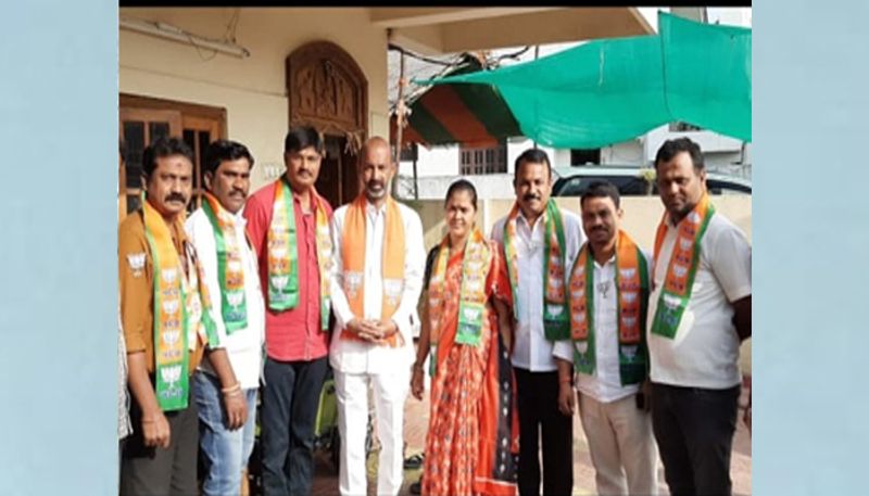 trs, congress rebel candidates joined bjp