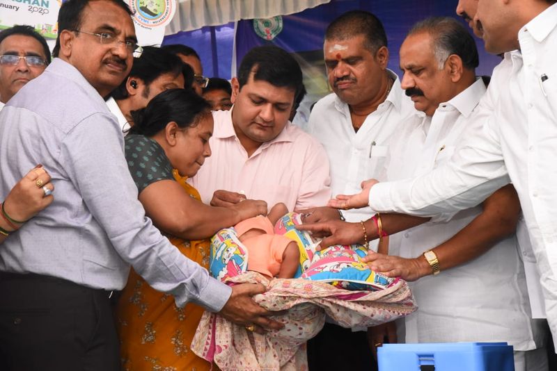 minister avanthi srinivas  in polio campaign  at visakhapatnam