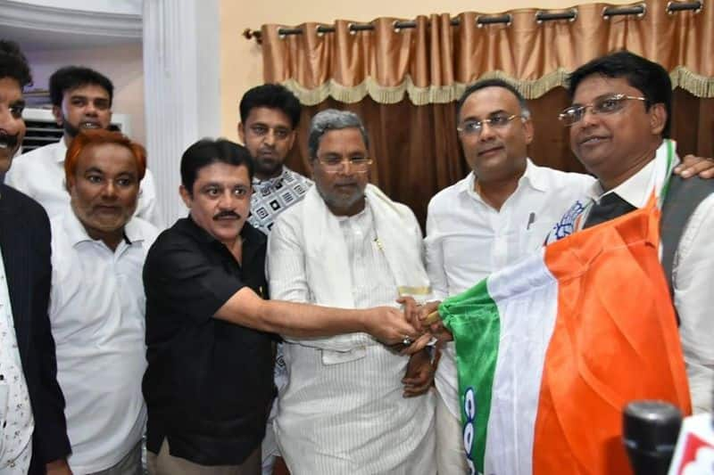 Chamrajpet JDS Leader Janab BK Altaf Khan and his Team Joins Congress