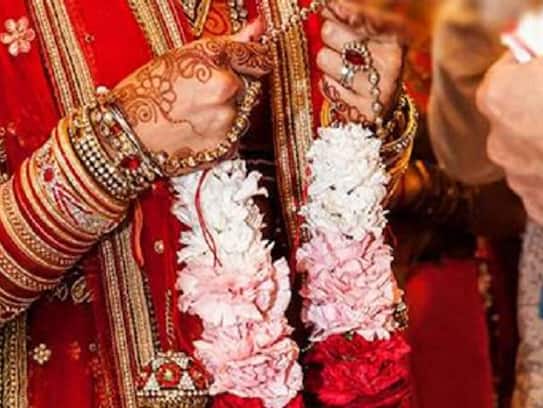 The bride's father absconded with the bride's mother