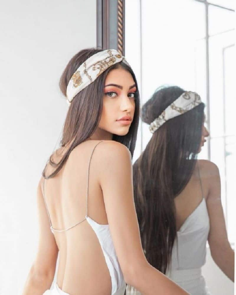 Not a movie star, but sensation remains Chunky Pandey's niece alanna panday due to sexy and hot photos