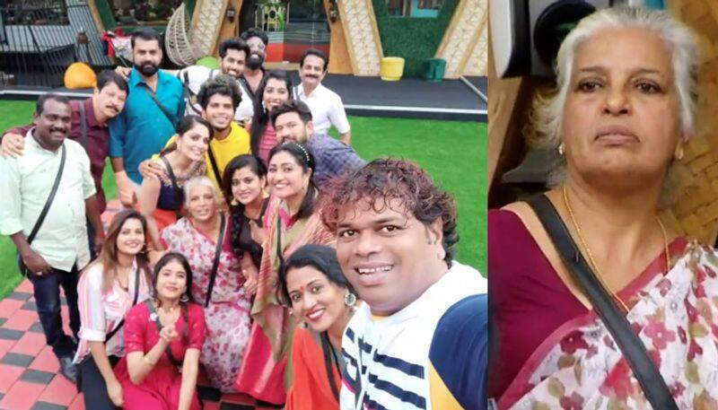 rajini chandi clicked a selfie with others in bigg boss 2