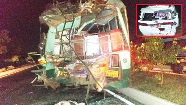 4 killed in a bus accident