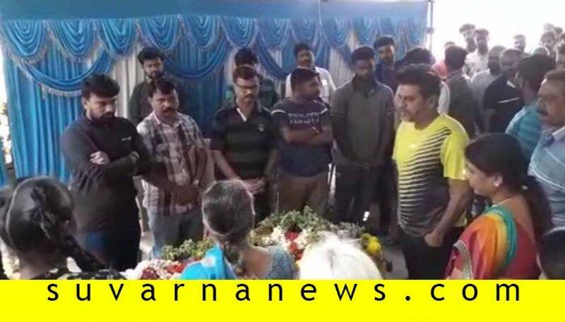 Kannada actor Shivarajkumar fan puneeth mother passes away at 66 in Bangalore