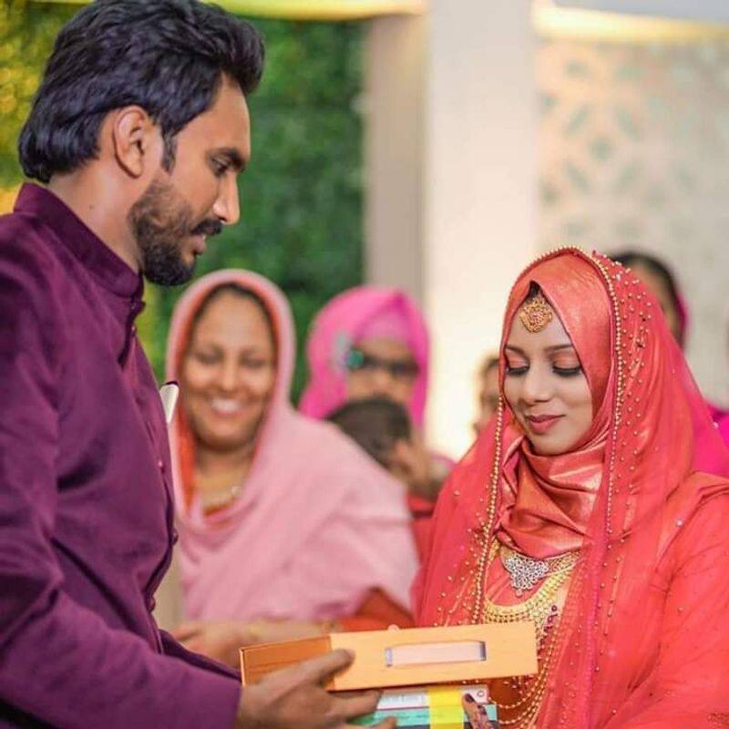 bride asked 100 books as Mahr went viral in social media