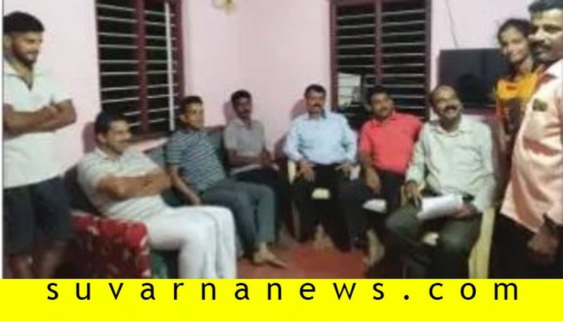 Puttur mla Sanjeeva Matandoor visits sslc students house in early morning