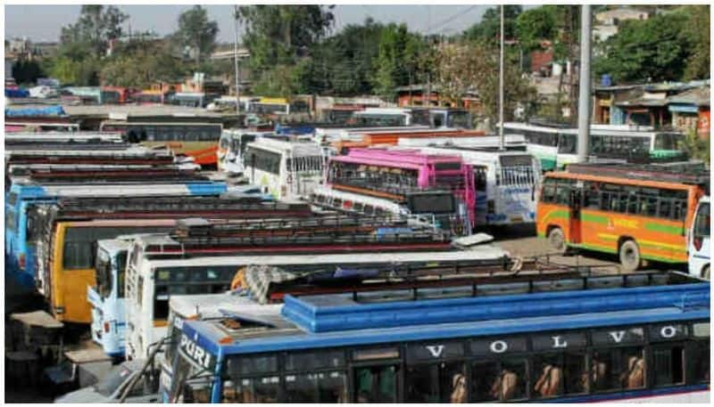 govt tranport employees strike in karaikudi