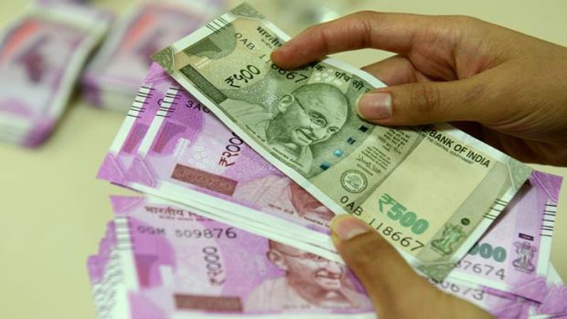 CBDT cuts per day cash limit for payments