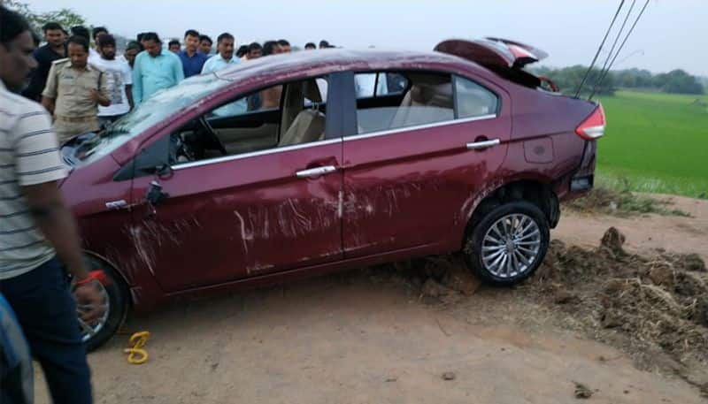 two persons dead as car falls into canal in karimnagar district