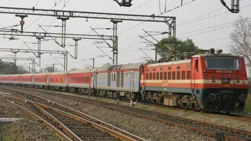 Passengers Faces Problems in Ghataprabha Railway Station in Belagavi District