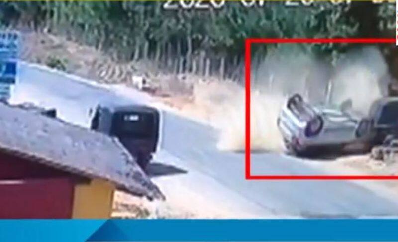 Chikkamagaluru Car Accident Caught in CCTV