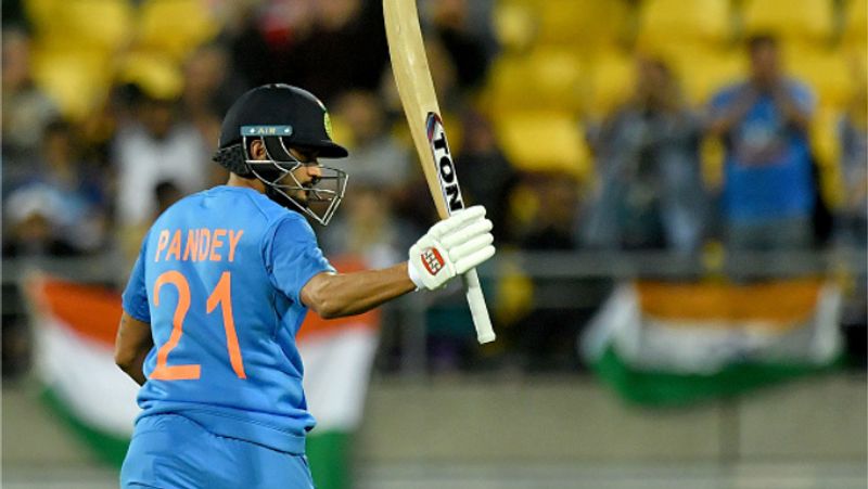 India seize victory as New Zealand wilt under pressure in Super Over finish