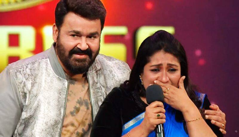 thesny khan breaks down in front of mohanlal in bigg bogg 2