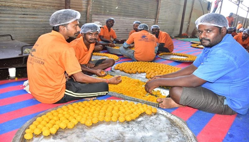 Desi Food in Kakaburagi Sahitya Sammelana