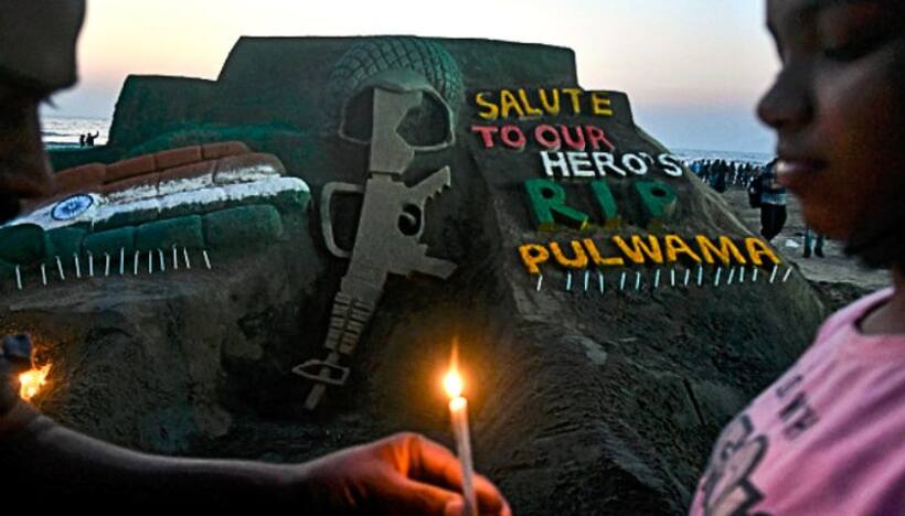 सरकार ने पूरा नहीं किया वादा तो पुलवामा के शहीद की मां ने शुरू किया स्मारक का काम