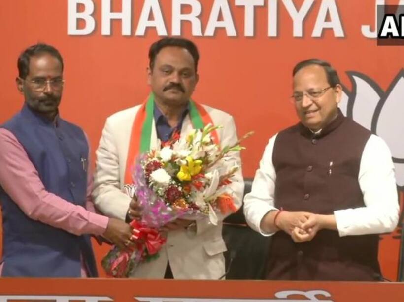 कभी सोनिया के राजनैतिक गुरु रहे नेता के बेटे ने थामा भाजपा का दामन, कांग्रेस को झटका